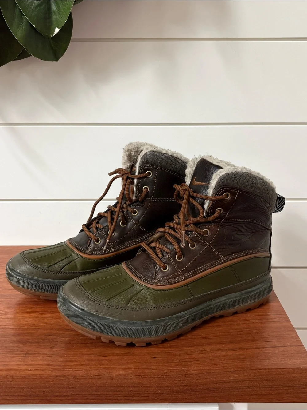 Nike ACG Woodside II Green Brown Duck Boots Men’s 8.5 Waterproof Fleece Hiking